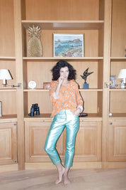 Pantalon TONY éco-cuir vert effet métal